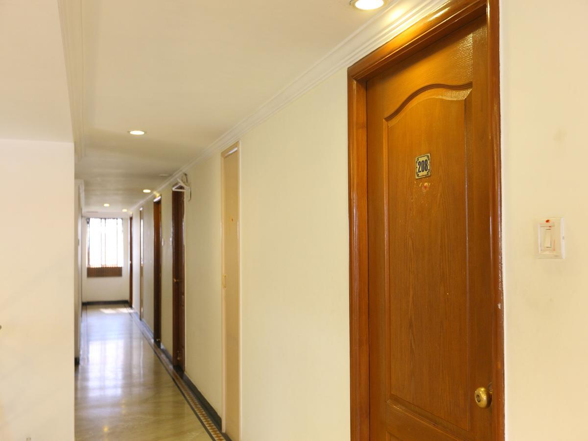 Oyo 1081 Hotel Sindhu International Tirupati Exteriör bild