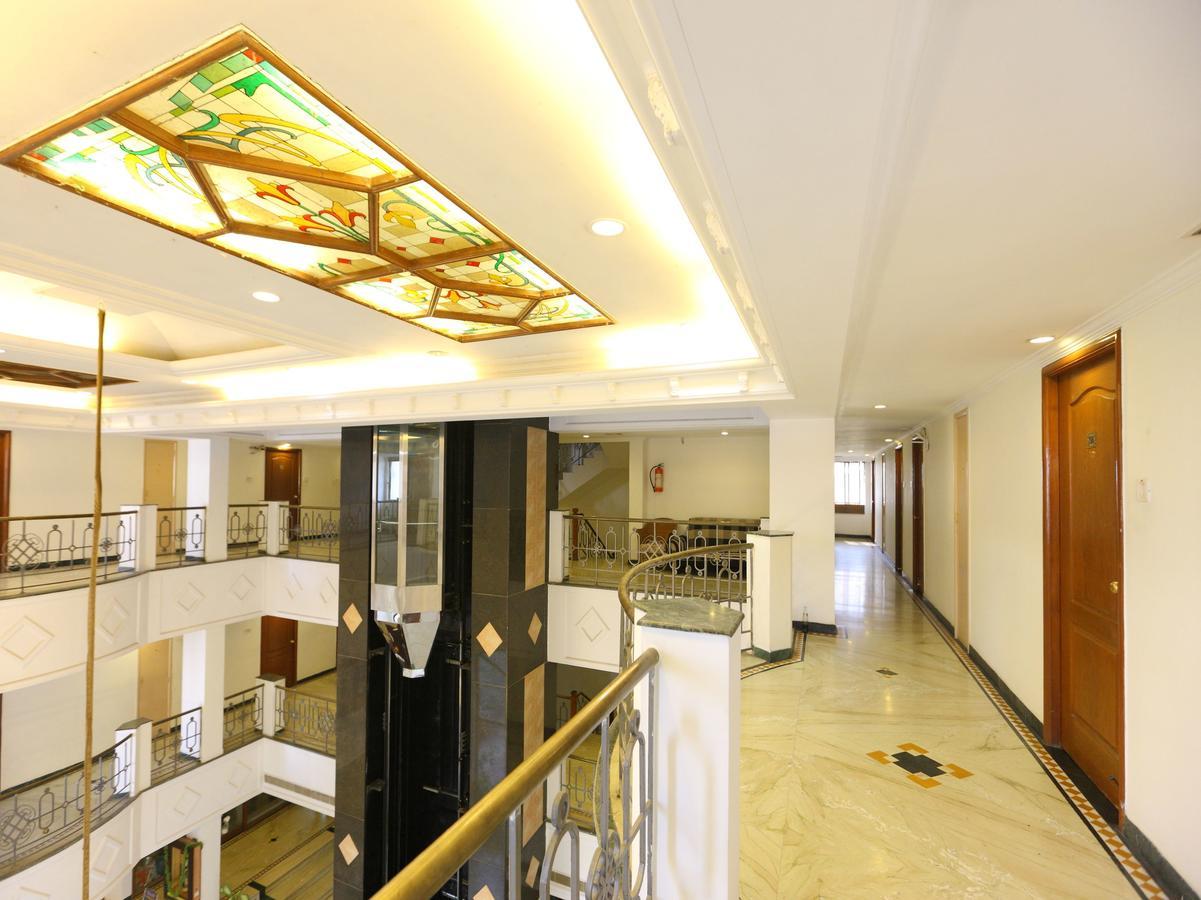 Oyo 1081 Hotel Sindhu International Tirupati Exteriör bild