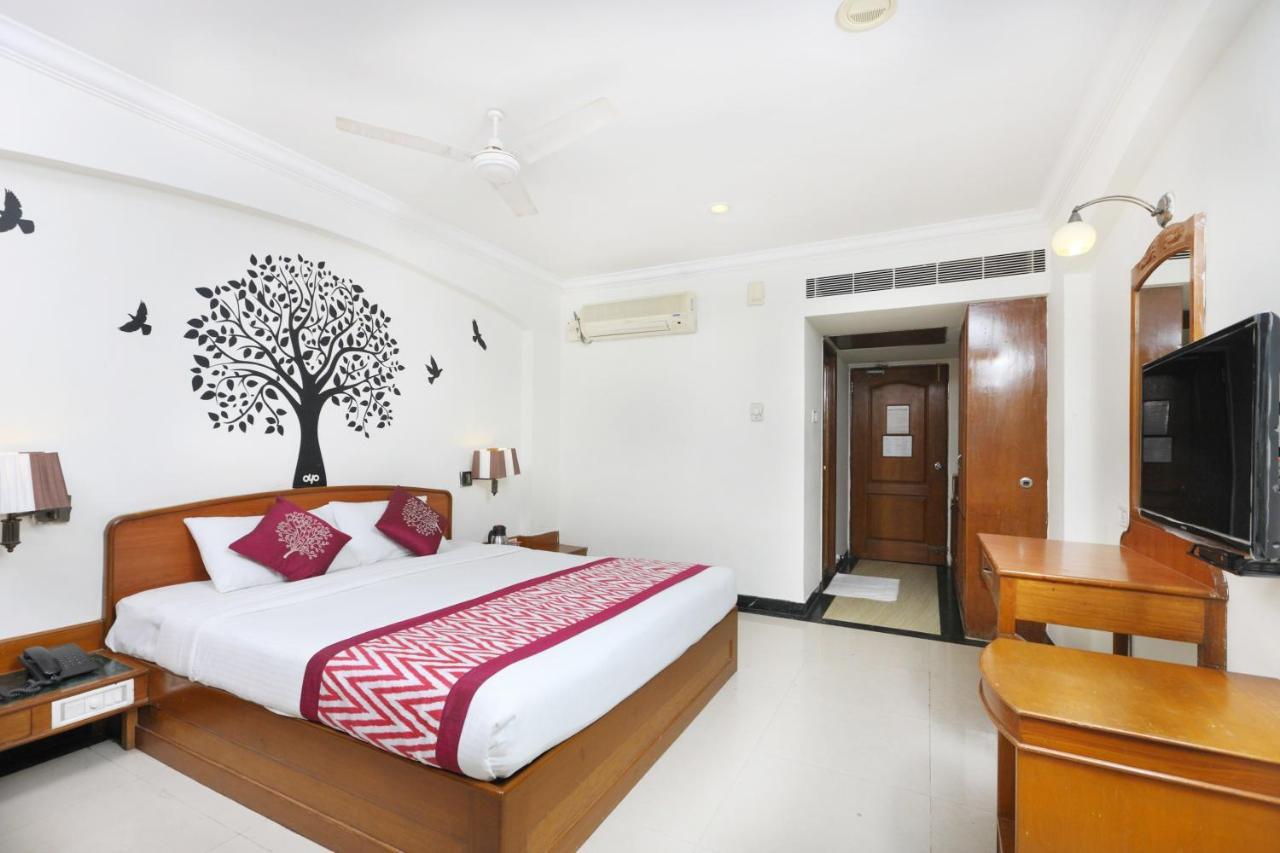Oyo 1081 Hotel Sindhu International Tirupati Exteriör bild