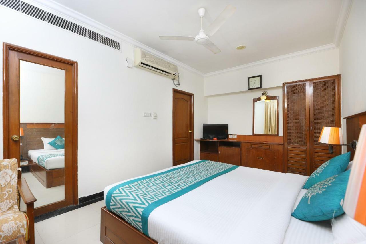 Oyo 1081 Hotel Sindhu International Tirupati Exteriör bild